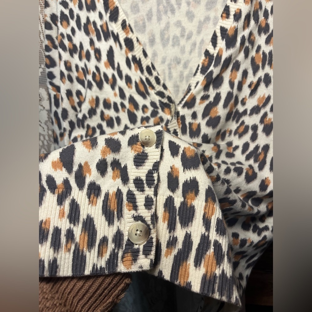 LOFT 100% Cotton Animal Print Women's V-Neck Cardigan - Picture 8 of 13